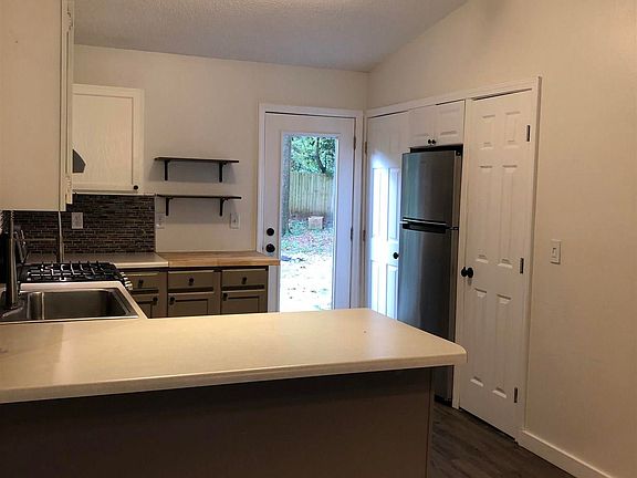 5th image of 5920 Mona Ln