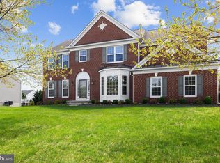 43877 Paramount Pl, Chantilly, VA 20152
