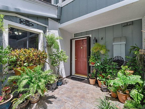 4th image of 4905 SW 71st Pl