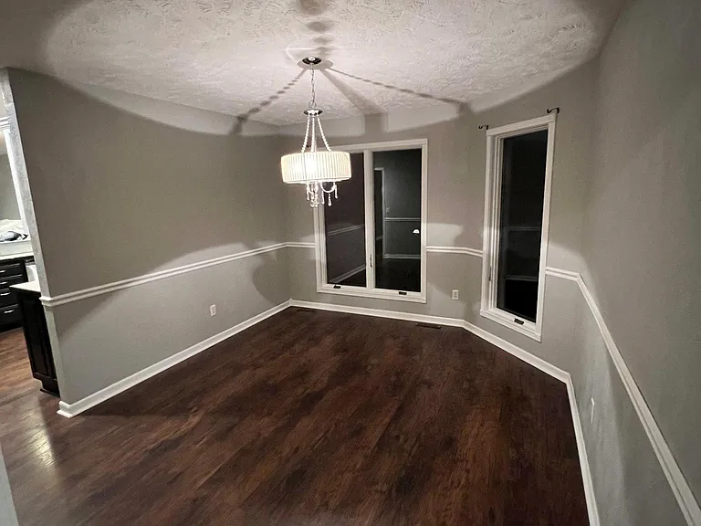 4595 S Park Ave — Photo 6