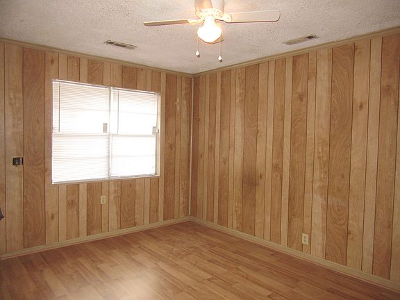 3rd image of 4002 Cornwell Ave #C