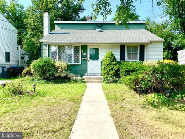 416 10th Ave, Lindenwold, NJ 08021