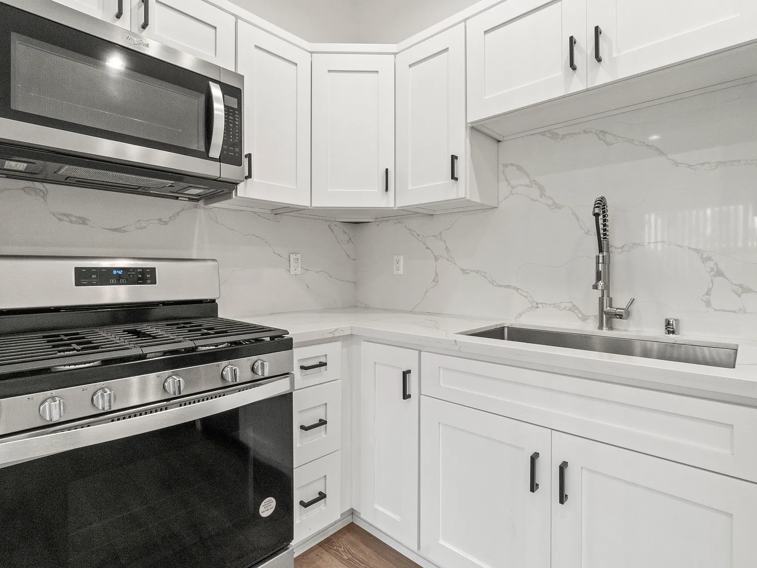 1 bed, 650 sqft, $2,200 — Photo 3