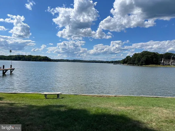 1663 Cliff Dr, Edgewater, MD 21037