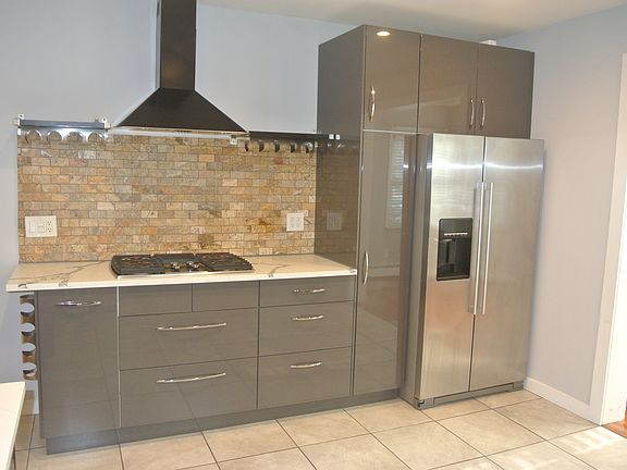 5th image of 122 Lincoln Pl Floor 1