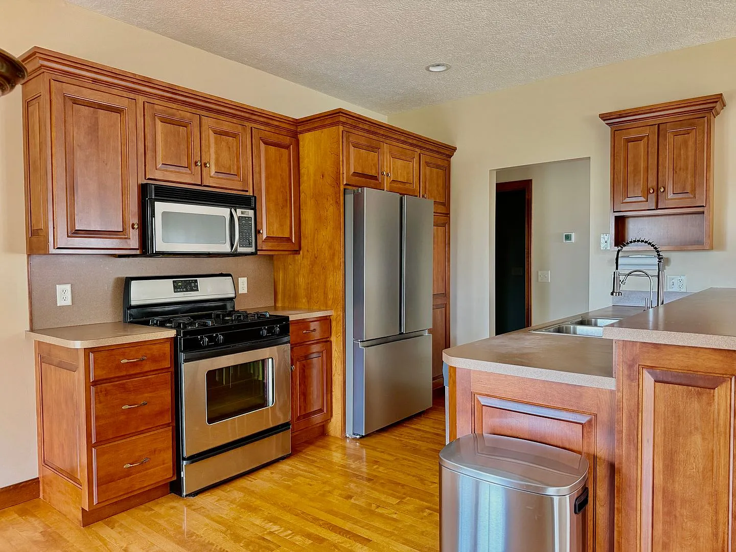 2 Bedroom Oak Shadows Condo — Photo 3