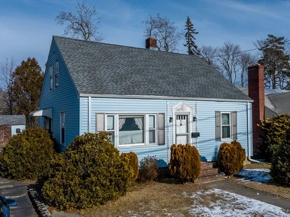 41 Illinois St, New Bedford, MA 02745