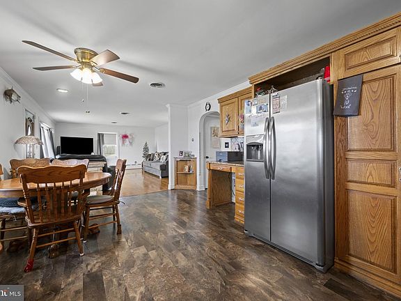 5th image of 5111 Hanover Pike