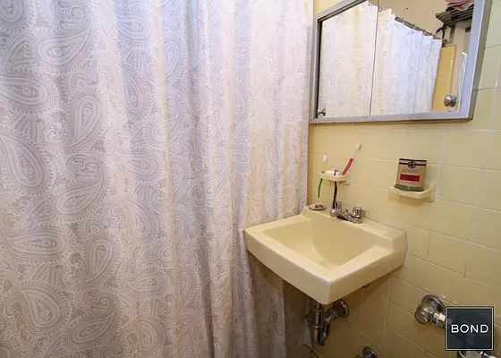 Rented by Bond New York | media 24