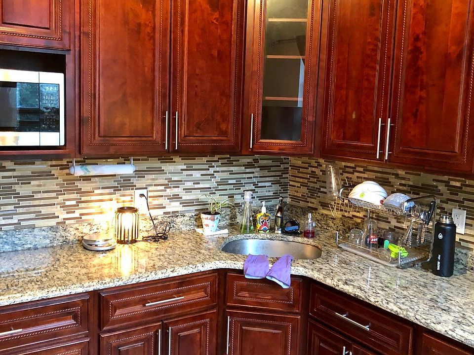 1st image of 6105 Catalpa Ave APT 1L