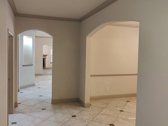 2nd image of 113 Chelsea Ct