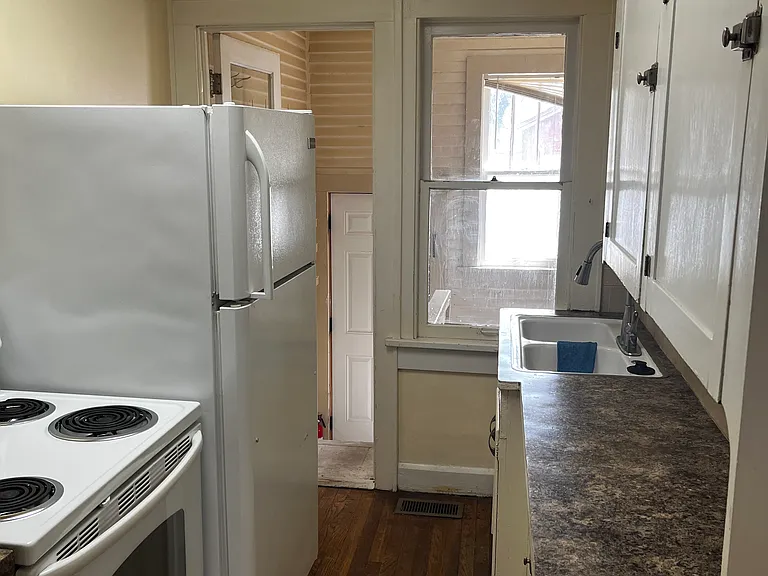 522 N Bluff Ave — Photo 6