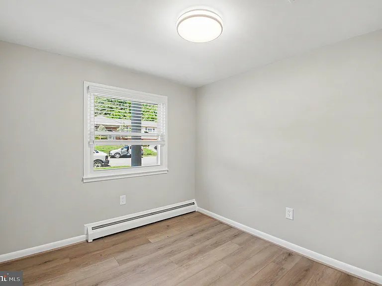 4522 Glendale Rd — Photo 17