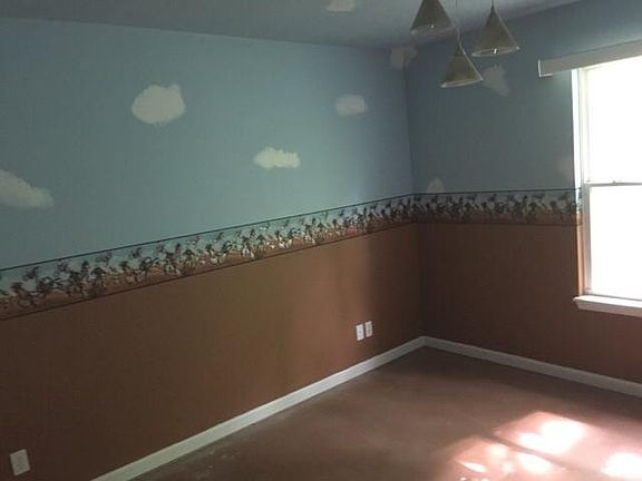 5th image of 9102 Hawthorne Pnt Dr Unit 203