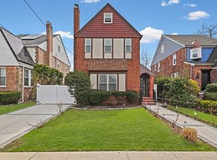 6 Dubonnet Road, Valley Stream, NY 11581