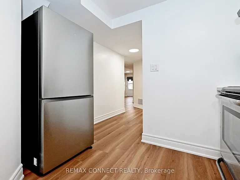 1788 Shelburne St — Photo 18
