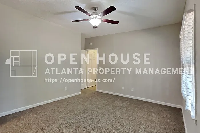 345 Deerwood Dr — Photo 9