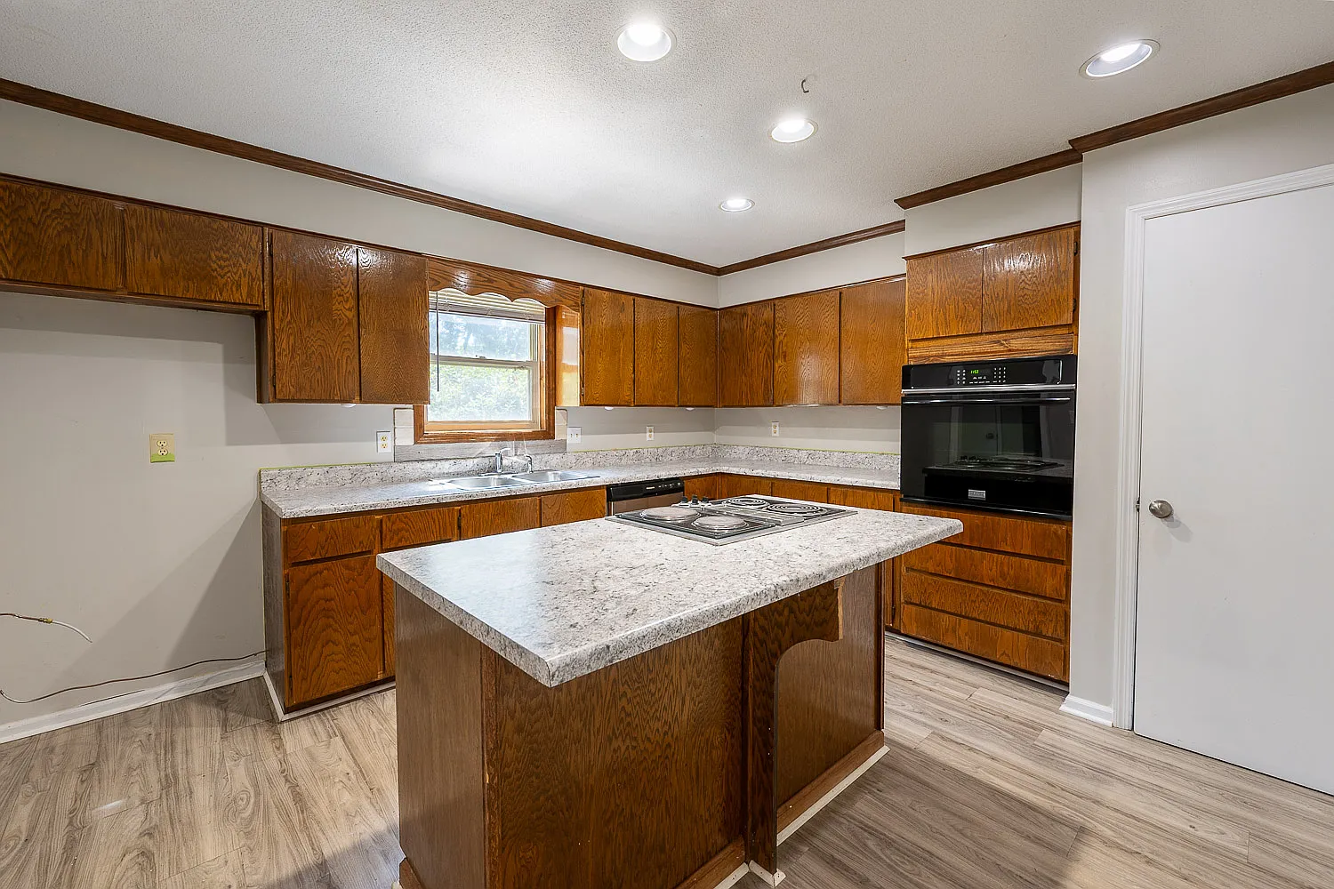 3821 Forest Creek Way - 1 — Photo 3