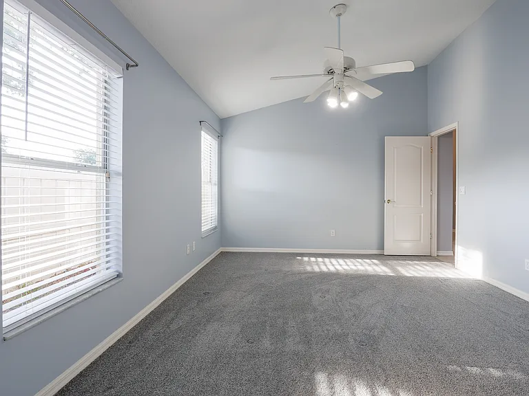 3116 Floral Way E — Photo 17