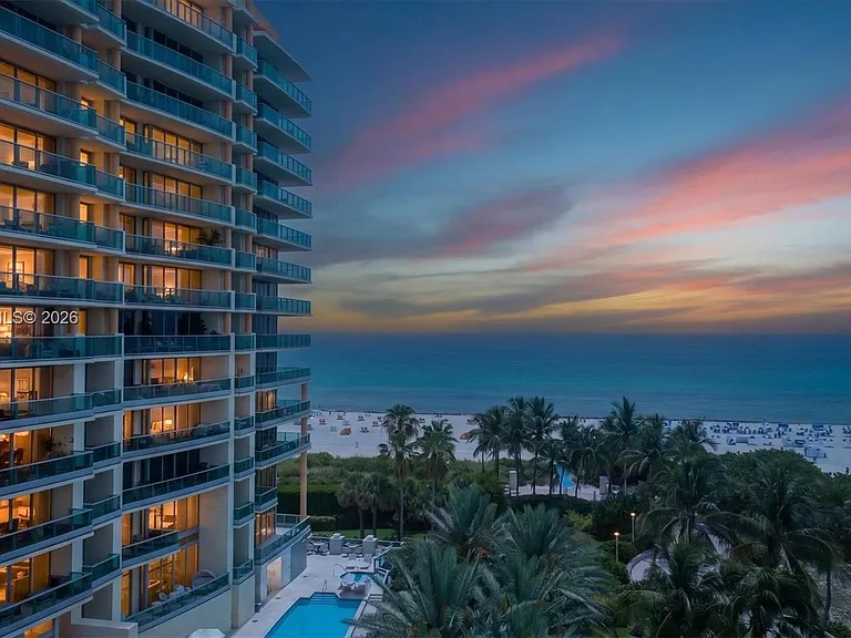 1455 Ocean Dr #704 — Photo 38