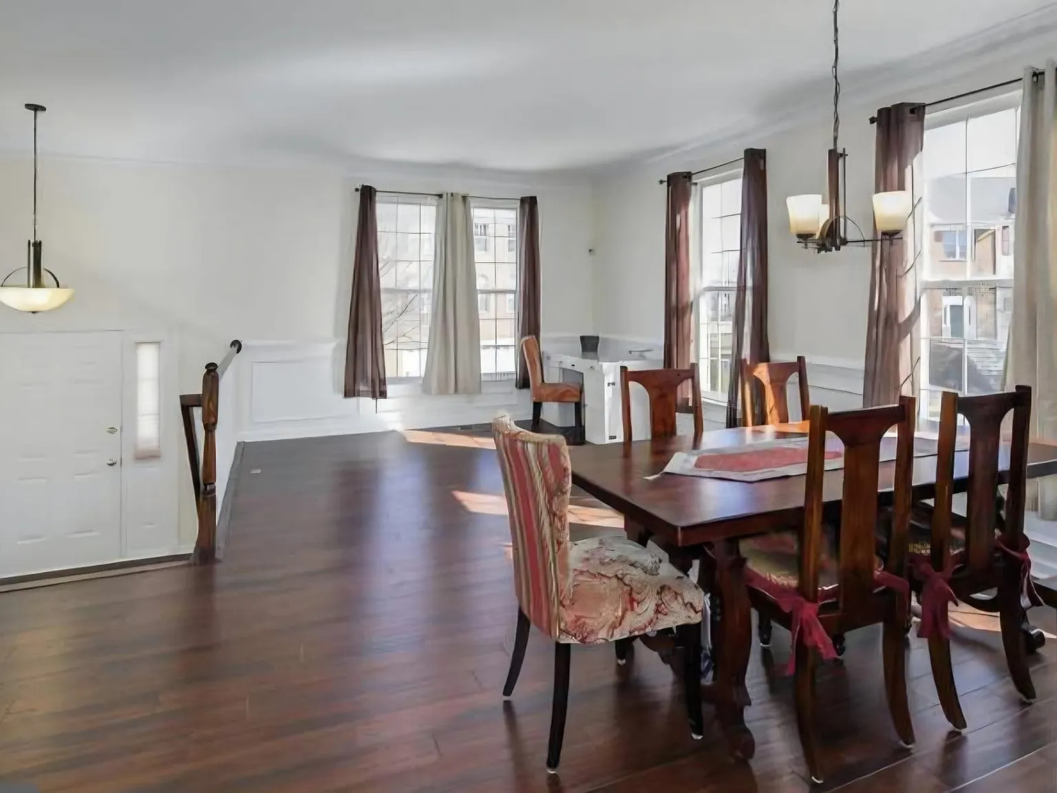 3 bed, 2388 sqft, $3,000 — Photo 4