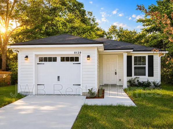 8139 Wyoming St, Jacksonville, FL 32220