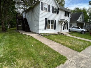 207 N Webster St #B, Fairbury, IL 61739
