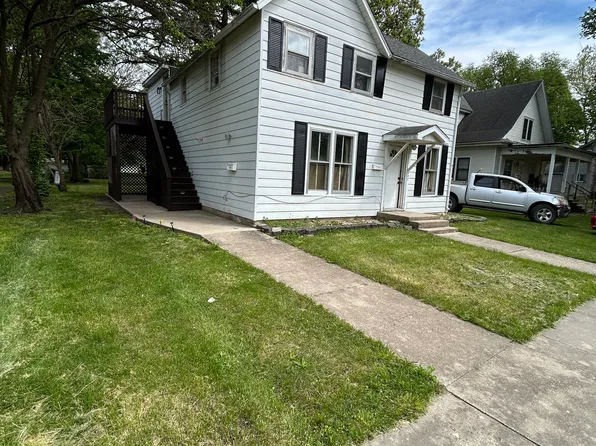 207 N Webster St #B, Fairbury, IL 61739