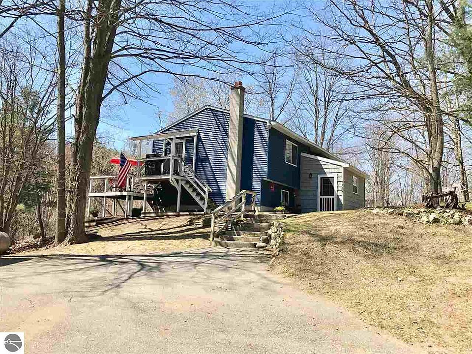 1st image of 3964 Dogwood Dr