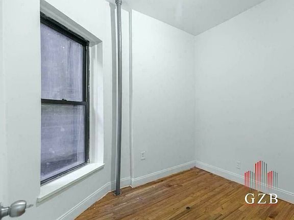 3rd image of 313 E 115th St
