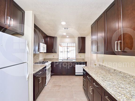 4th image of 8907 W Campbell Ave
