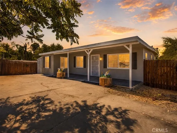 23581 Lake Dr, Canyon Lake, CA 92587