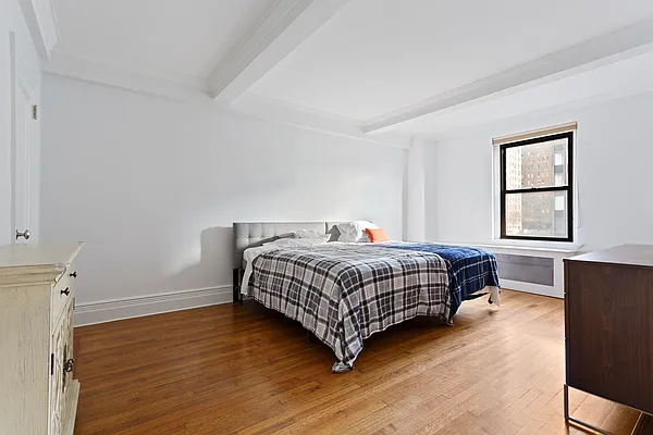 Rented by Compass | media 13