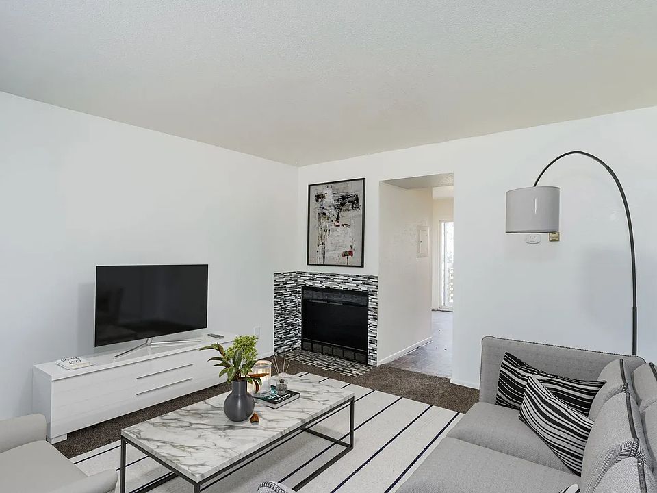 Put your custom touches on a great main-floor living room!