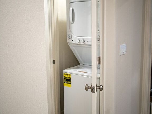 5th image of 2109-2117 L St #2118