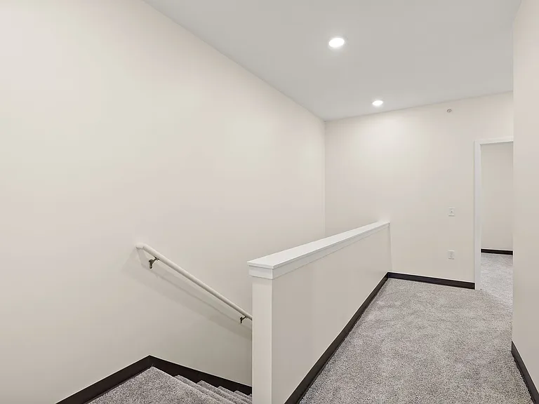 Manor Heights Townhome — Photo 47