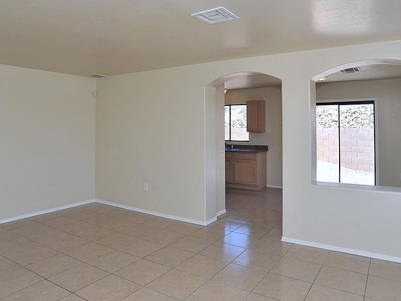 3rd image of 2961 N Mechica Ct