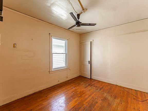 5th image of 10242 S Yale Ave