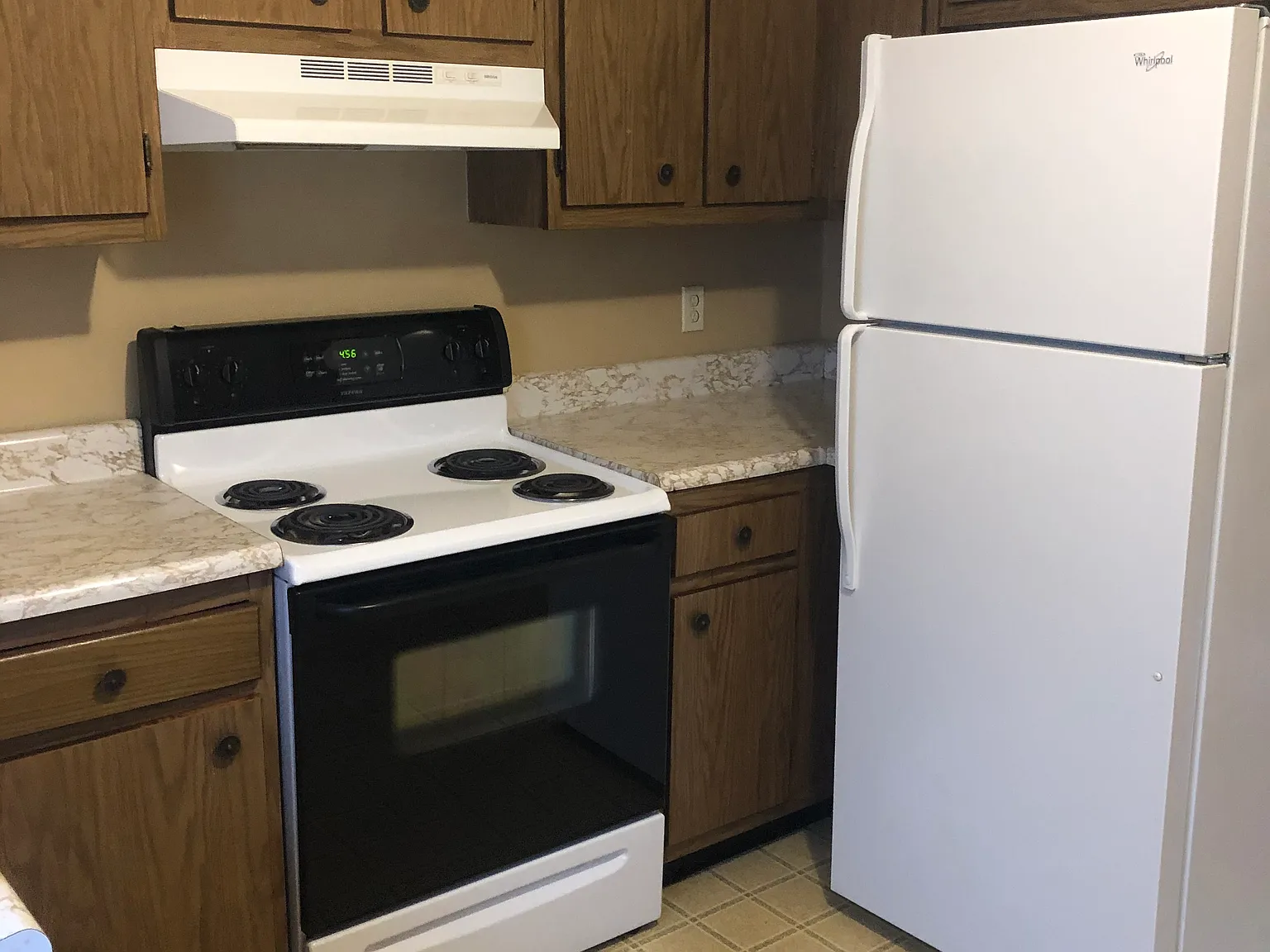 2 bed, 900 sqft, $1,000 — Photo 2