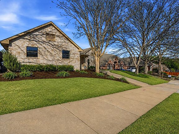 2nd image of 2644 Fairway Ridge Dr