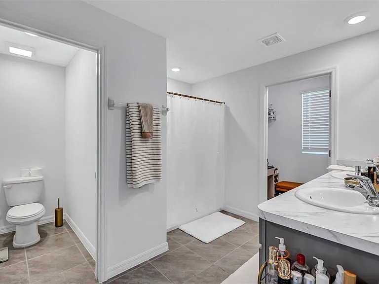 7601 Rosewood Garden Loop — Photo 31