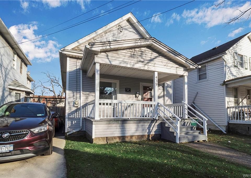 1st image of 439 Dearborn St