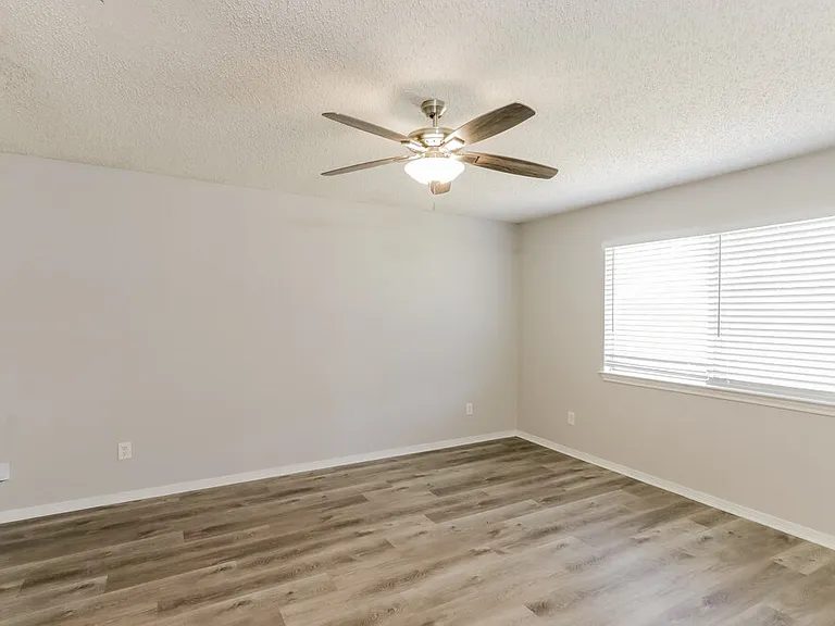 9234 Crimnson Ct — Photo 11