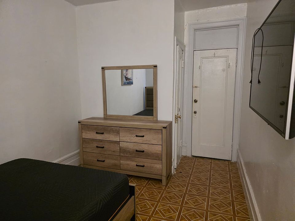 2nd image of 766 Saint Nicholas Ave