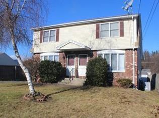 170 Laconia St, Springfield, MA 01129