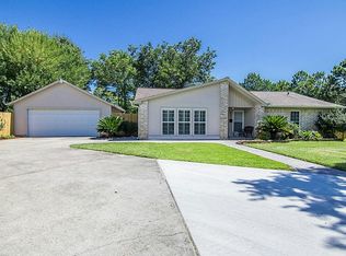 805 S Iowa St, La Porte, TX 77571