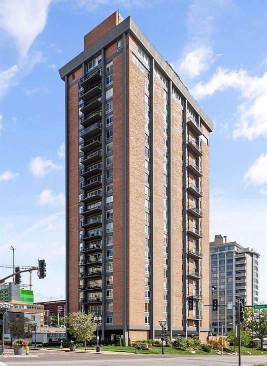 1st image of 200 S Brentwood Blvd APT 2C