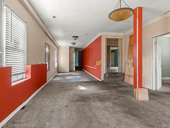 3rd image of 1270 E 1st St