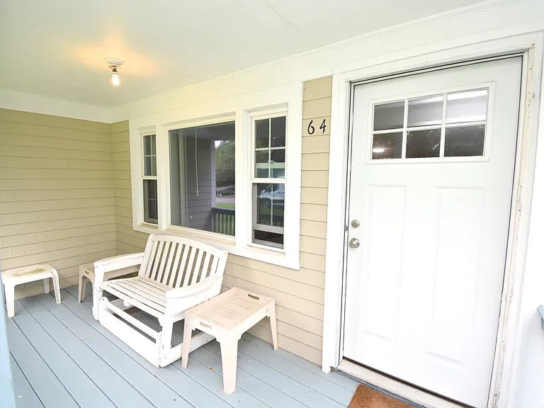64 Hemlock Ave — Photo 3