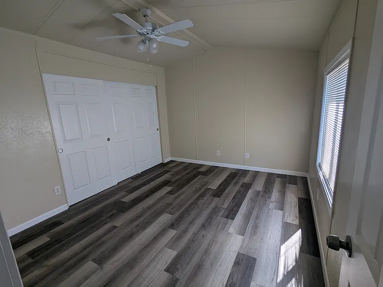 927 E F St #24 — Photo 13